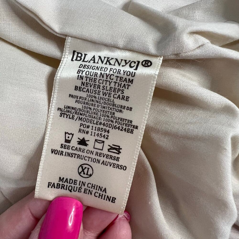 Blank NYC Size XL Faux Fur Trim Snap Front Quilted Puffer Jacket Cream Cozy NWT - Picture 13 of 16